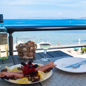 rezervați aici